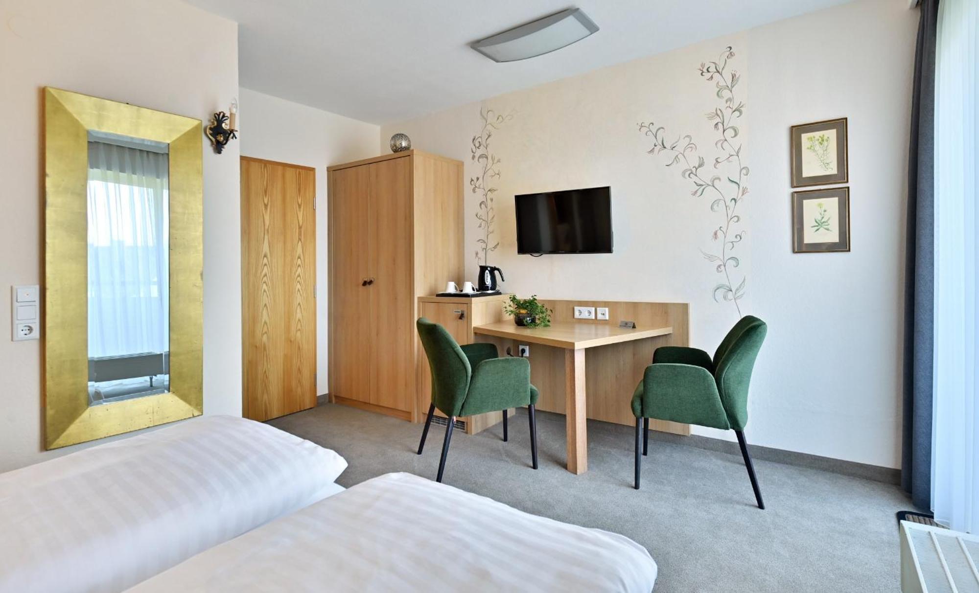 Landhaushotel Hof Wasserkuppe Poppenhausen Luaran gambar