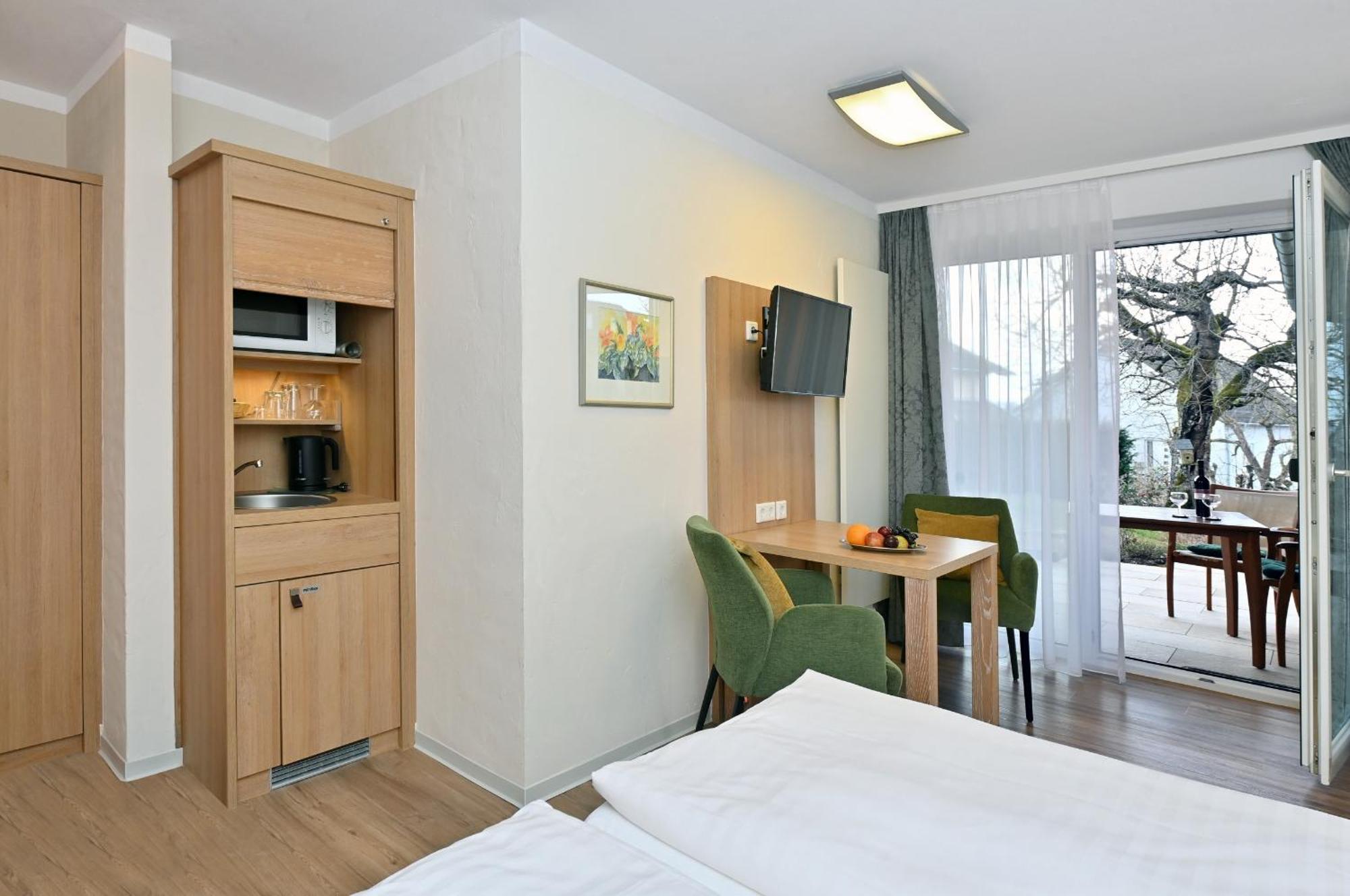 Landhaushotel Hof Wasserkuppe Poppenhausen Luaran gambar