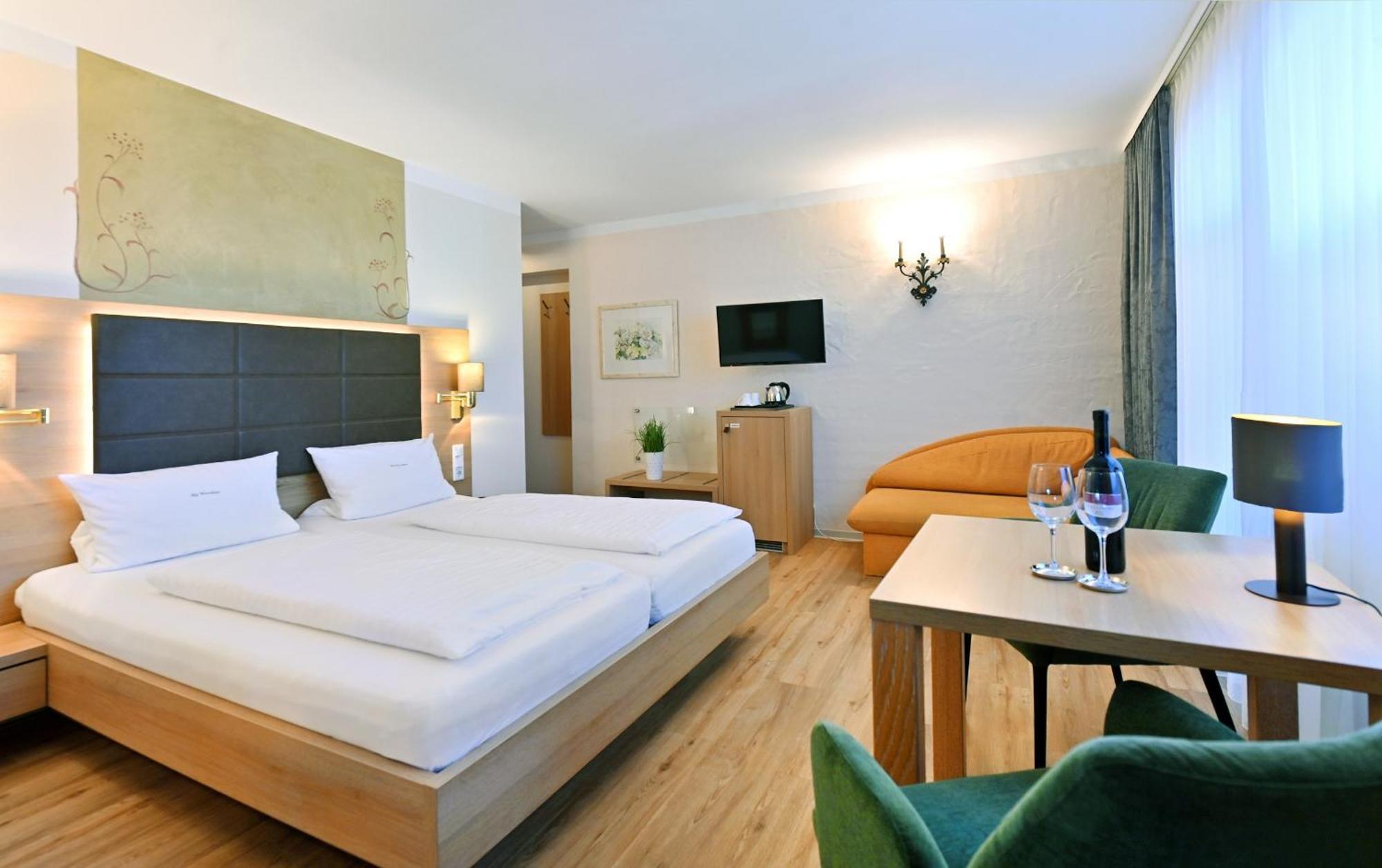 Landhaushotel Hof Wasserkuppe Poppenhausen Luaran gambar