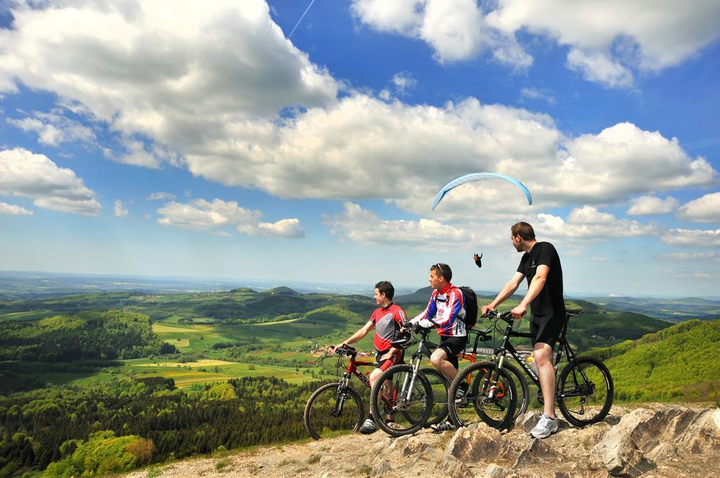 Landhaushotel Hof Wasserkuppe Poppenhausen Luaran gambar